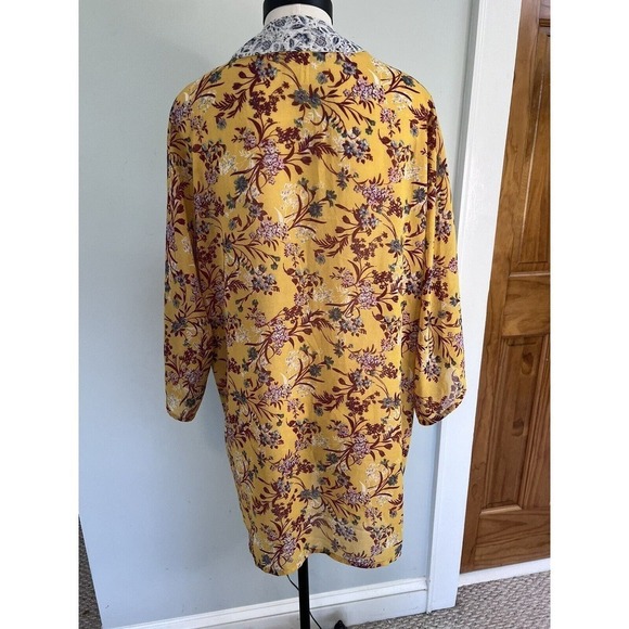 Japna Women’s Kimono Topper Cardigan Yellow Floral Hawaiian Beach Cruise Coverup - Picture 4 of 5